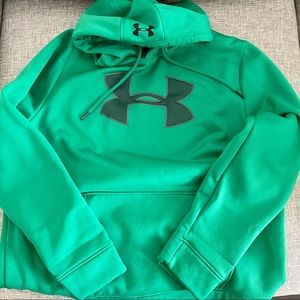 🌟 Under Armour Hoodie 🌟